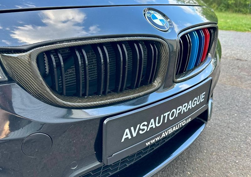 BMW M4 (2017) F83 3.0 317 KW 101TKM MANUAL  - fotka 9 z 35