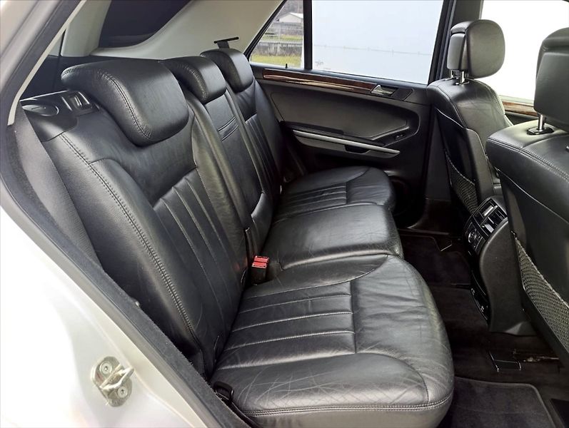 Mercedes-Benz Třídy M 3,0 CDi 4Matic AMG Kůže Navi - fotka 21 z 31