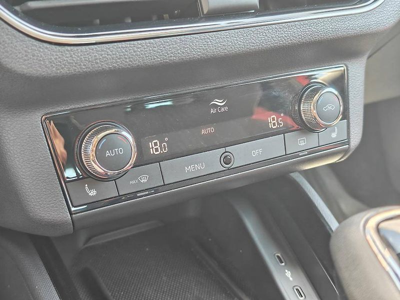 Škoda Kamiq Monte Carlo 7DSG 1,0TSI - fotka 19 z 24