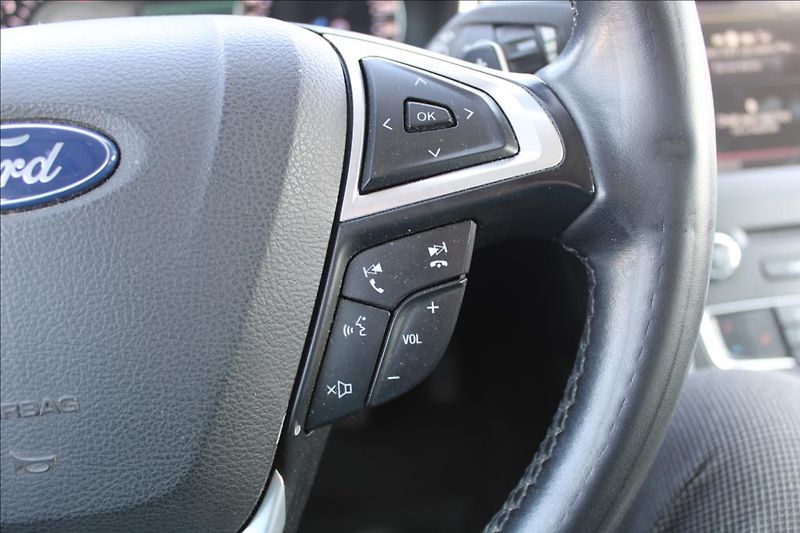 Ford Mondeo 2,0 TDCi  TITANIUM,AUTOMAT,ČR - fotka 17 z 33