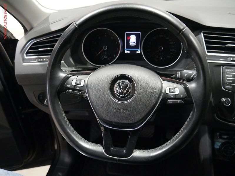 Volkswagen Tiguan (2017) 2.0 TSI 4x4, Highline, DSG - fotka 12 z 12
