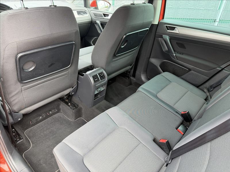 Volkswagen Golf Sportsvan 1.6 TDI Comfortline - fotka 16 z 20