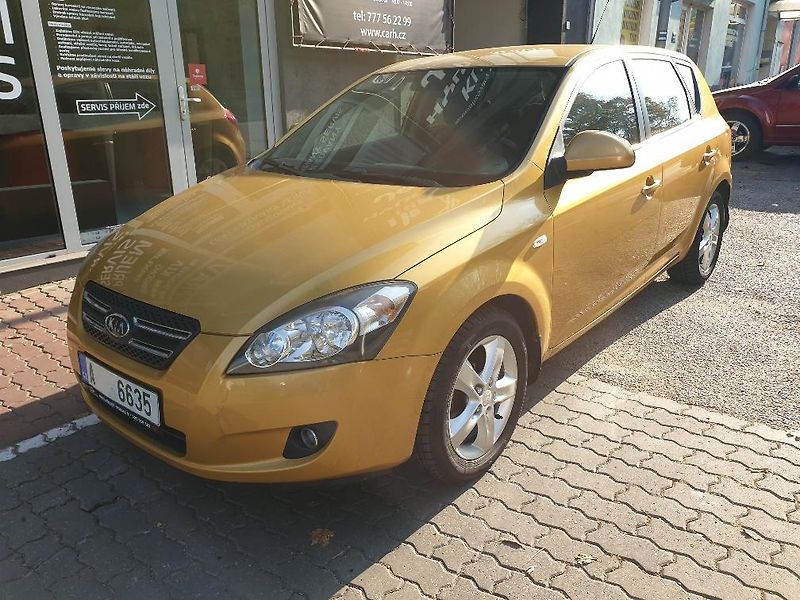Kia Ceed (2008) HB 1.6CRDi AT Exclusive - fotka 2 z 16