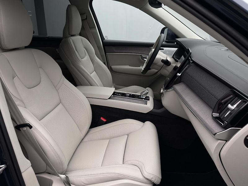 Volvo XC90 (2026) T8 AWD RECHARGE BRIGHT PLUS 7m - fotka 27 z 29