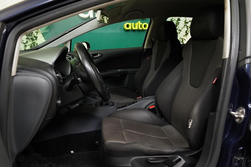 Seat Leon - fotka 11 z 20