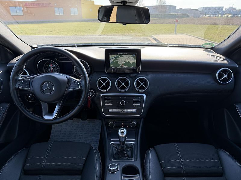 Mercedes-Benz Třídy A 180i SPORT LED NAVI SERVISKA - fotka 12 z 37