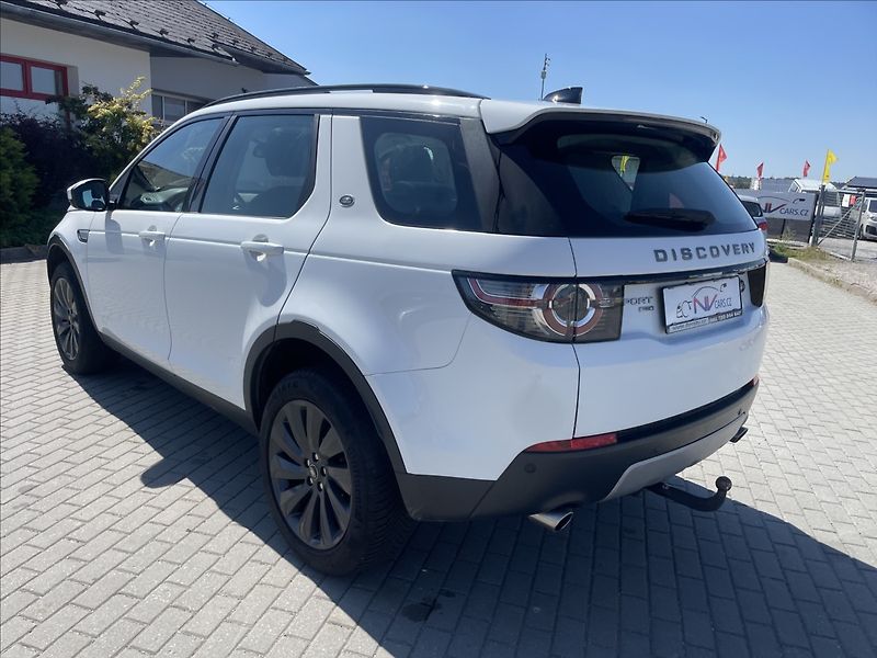 Land Rover Discovery Sport 2,0 TD4 132kw AWD Pano 7mist T - fotka 3 z 35
