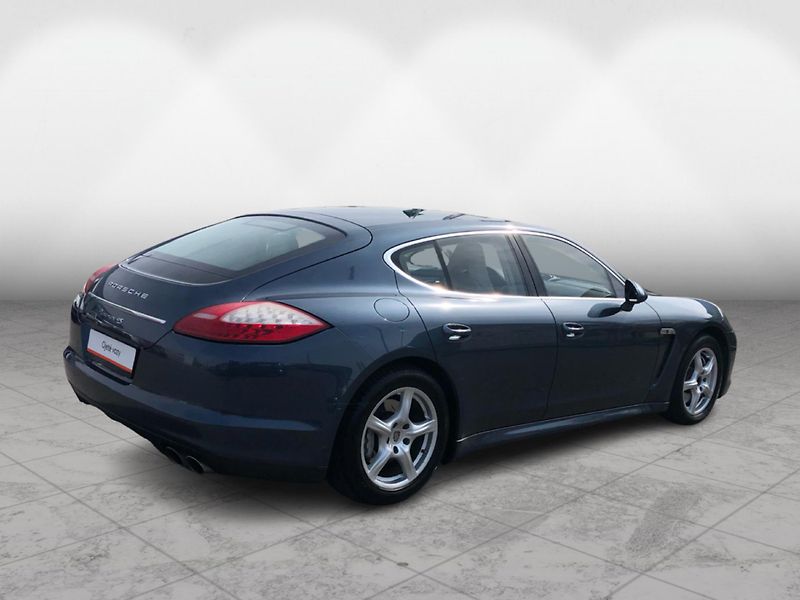 Porsche Panamera 4S - fotka 2 z 30