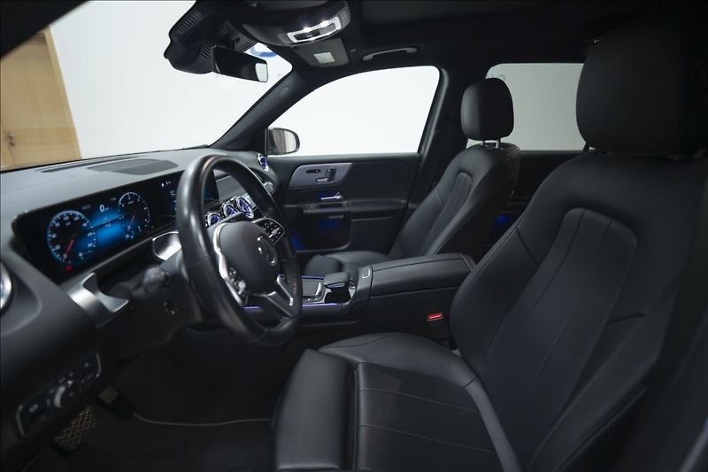 Mercedes-Benz GLB 2,0 200d 4MATIC NAVI KAMERA ČR - fotka 20 z 47