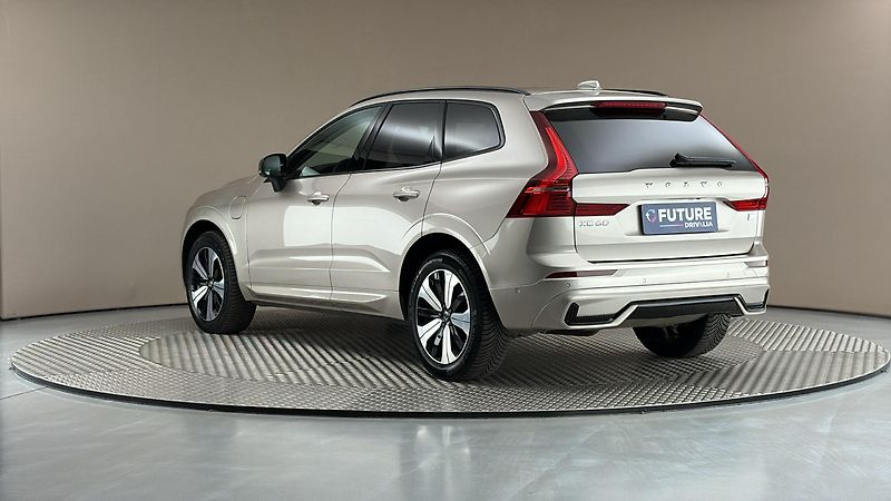 Volvo XC60 2.0 T6 AUT AWD Recharge Inscri - fotka 2 z 32