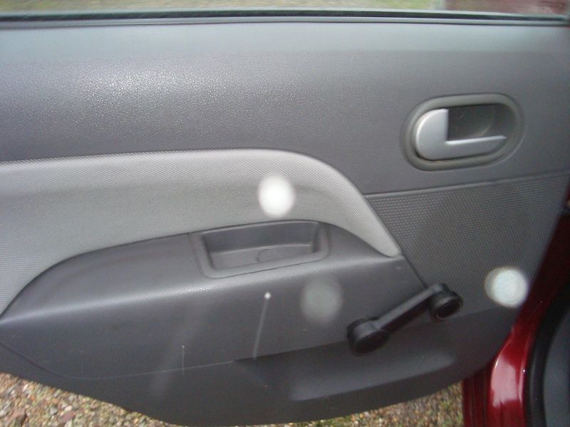Ford Fiesta (2002) 1,4TDCI - fotka 6 z 17