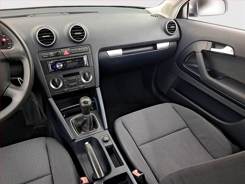Audi A3 (2003) 2.0 TDI, po STK, Tažné - fotka 8 z 12