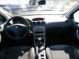 Peugeot 308 1,6 i 88kW 2x kola,klima,závěs - náhled 19
