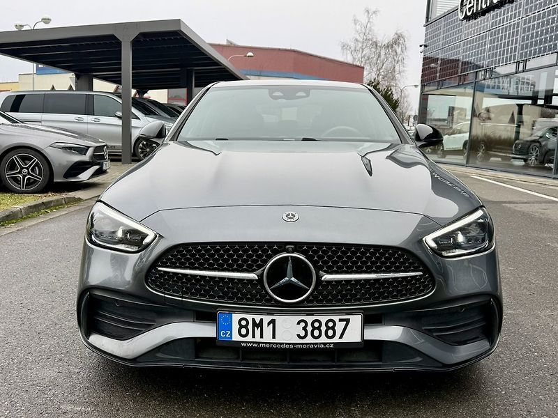 Mercedes-Benz Třídy C (2024) 300 4MATIC - fotka 2 z 41
