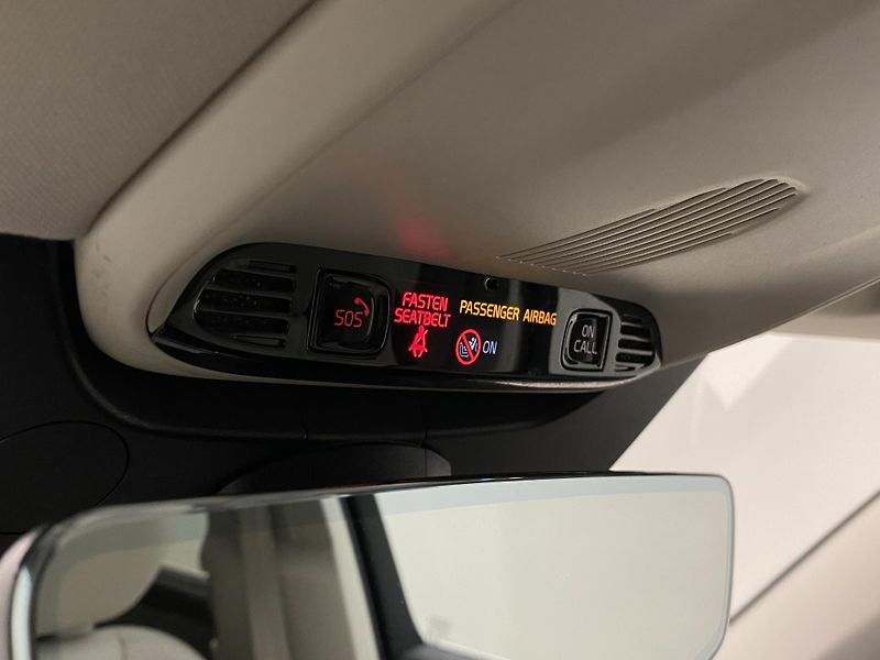 Volvo XC90 B5 AWD INSCRIPTION REZERVACE - fotka 30 z 54