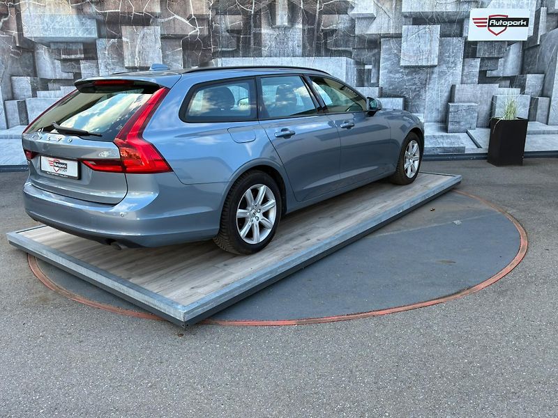 Volvo V90 (2017) 2.0D, 110KW - fotka 4 z 21