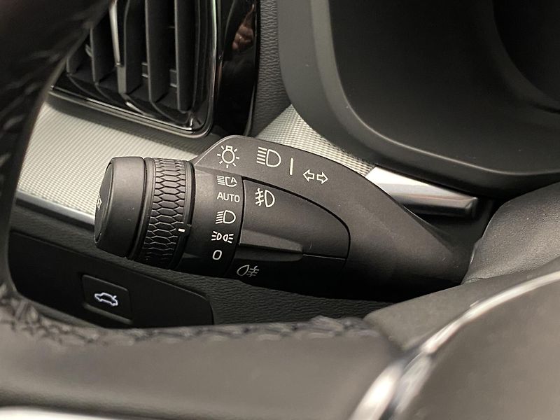 Volvo XC60 B4 AWD BRIGHT PLUS AUT - fotka 22 z 58