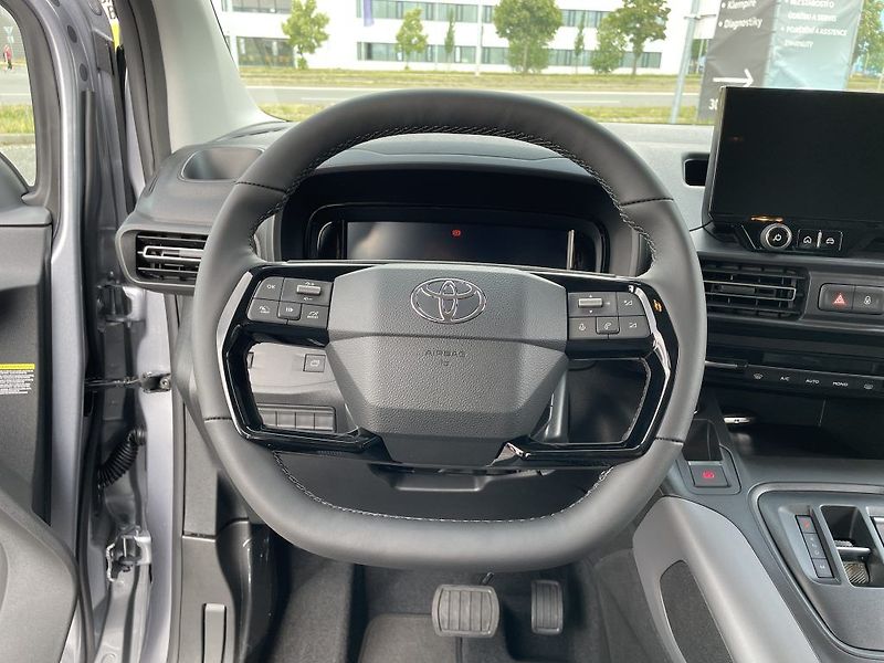 Toyota ProAce City Verso 1.5D 130k Long ODBĚR 6/2026 - fotka 17 z 29