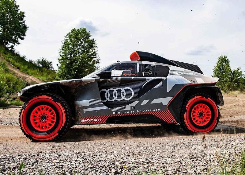 Audi RS Q e-tron Dakar Rally