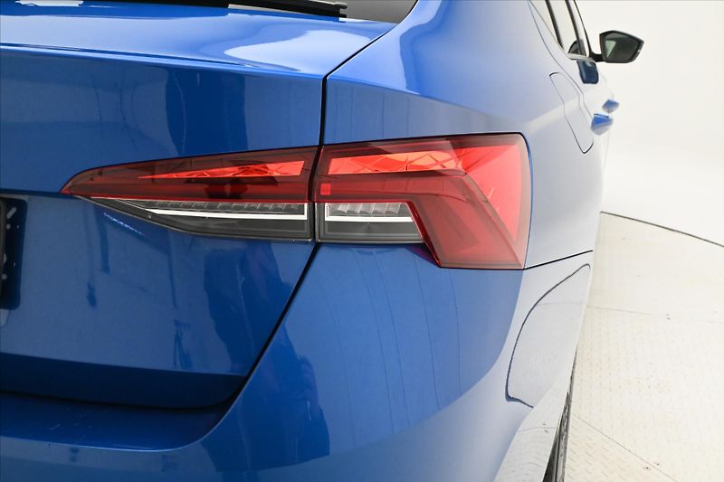 Škoda Octavia 2,0 TDI 110 kW TAŽNÉ Style Zár - fotka 30 z 30