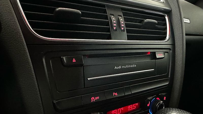 Audi A5 QUATTRO / 2 SADY GUM  - fotka 34 z 47