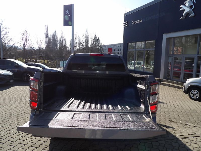 Isuzu D-Max (2026) V-Cross 1.9L 163K 4x4 6st. A/T - fotka 9 z 46