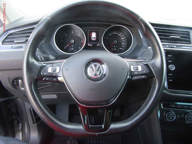 Volkswagen Tiguan (2019) 2.0 TDi, 2.maj,ČR, LED - fotka 11 z 20