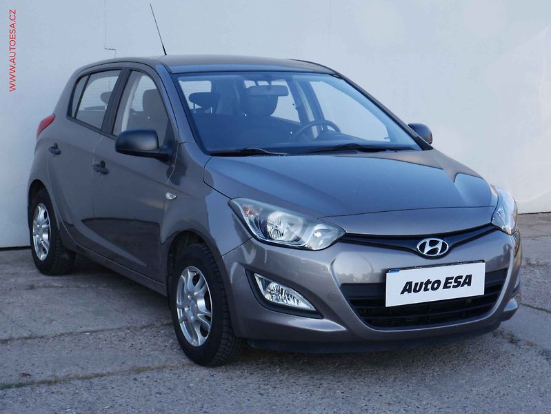 Hyundai i20 (2013) 1.2 i, 1.maj,ČR, Klima - fotografie inzerátu