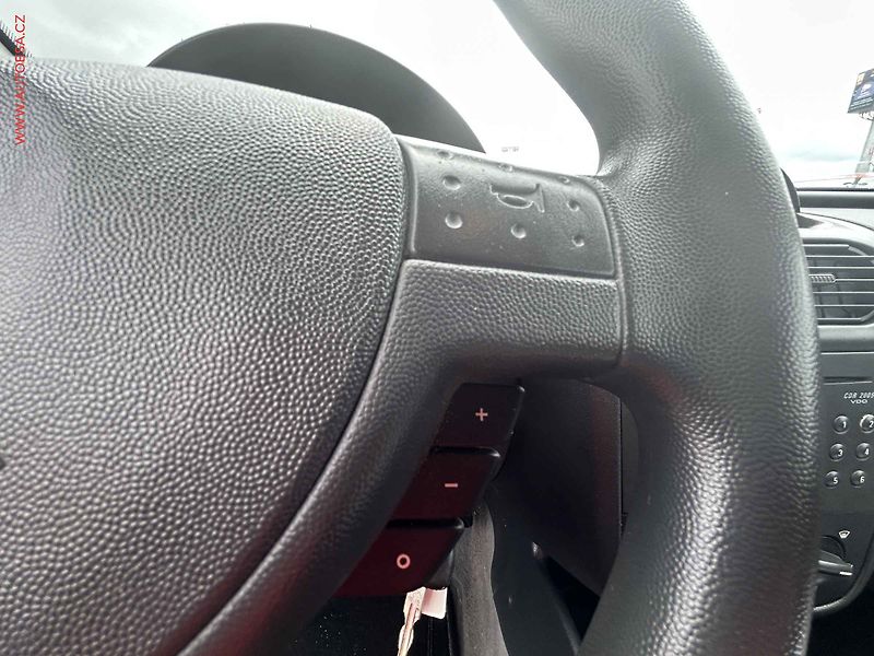 Opel Corsa (2002) 1.0, AC, STK7/28 - fotka 17 z 17
