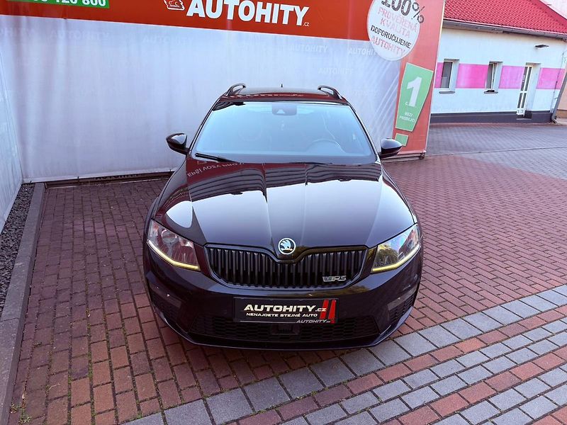 Škoda Octavia 2.0 TDi RS DSG, Pano, Memory - fotka 2 z 34