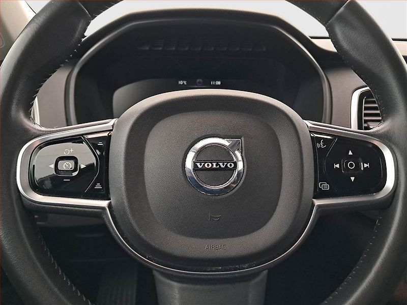 Volvo XC90 (2016) D5 AWD - fotka 18 z 24