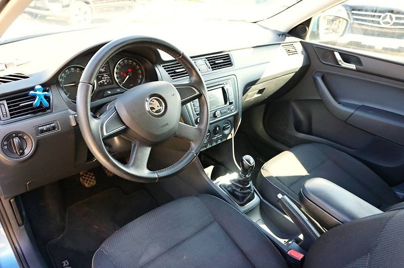 Škoda Rapid (2012) AMBITION 1,6 TDI 77 kW - fotka 26 z 38