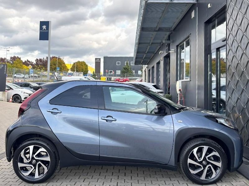 Toyota Aygo X STYLE 1.0 VVT-i 53 kW - fotka 9 z 21