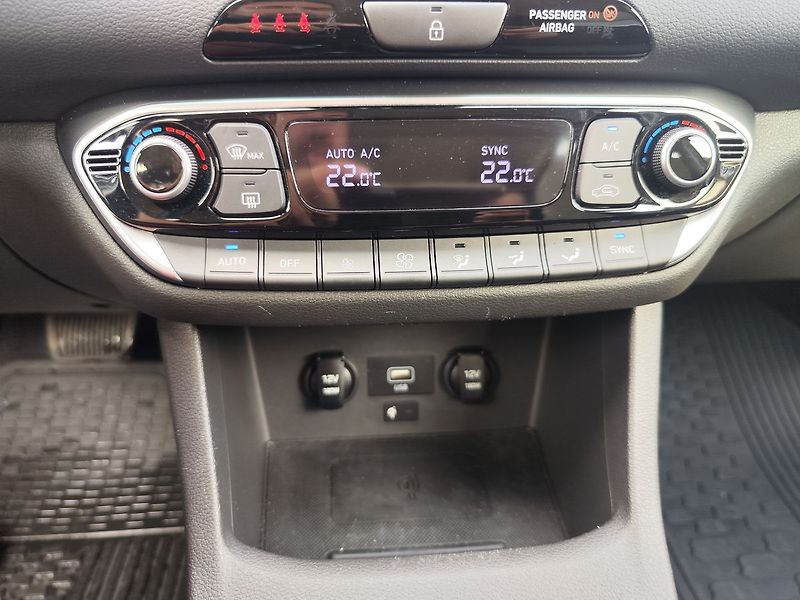 Hyundai i30 1.5 T-GDI/117kW Family Smart - fotka 20 z 29