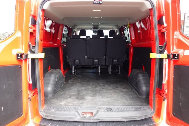 Ford Transit Custom 2.0EcoBlue 96kW Van 6míst Tren - fotka 12 z 27