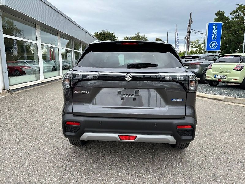Suzuki S-Cross 4x4 automat Premium - fotka 6 z 10