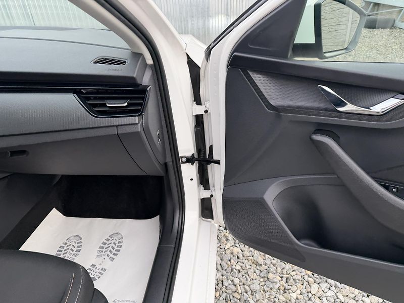 Škoda Scala 1.6TDi 115PS 6R STYLE LED STK! - fotka 122 z 153