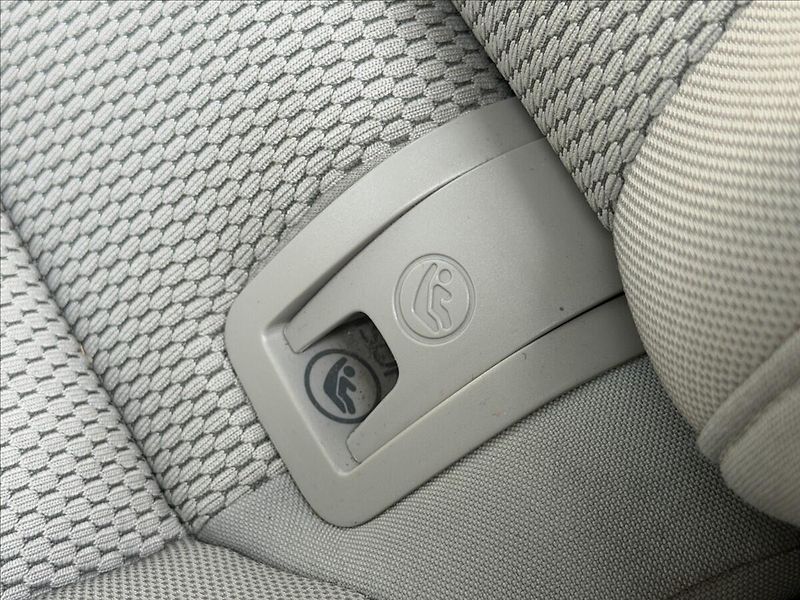 Volkswagen Golf TSI DSG F1 NAVI SERVISKA - fotka 23 z 32