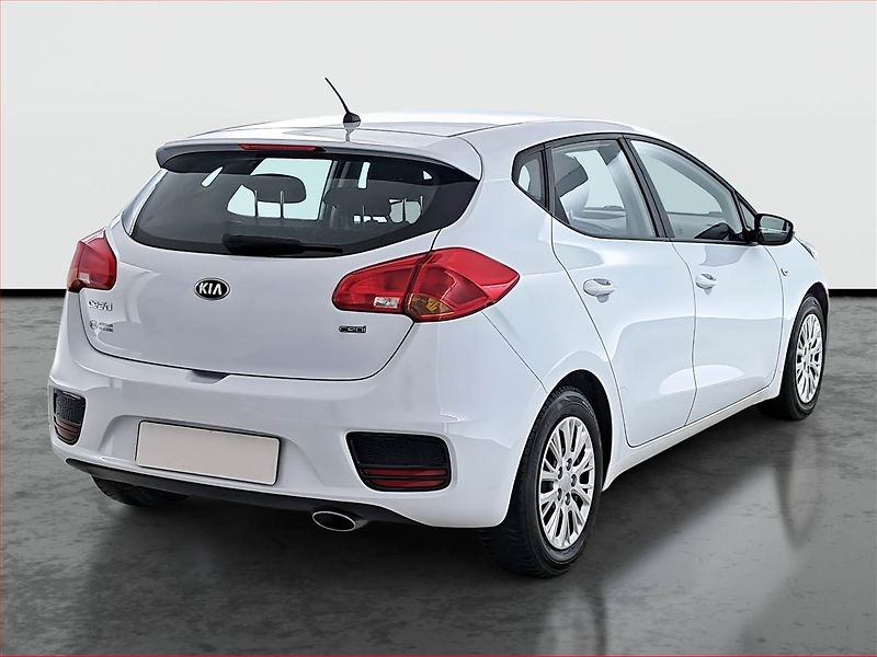 Kia Ceed (2017) 1.4 CRDi, Serv.kniha - fotka 5 z 18