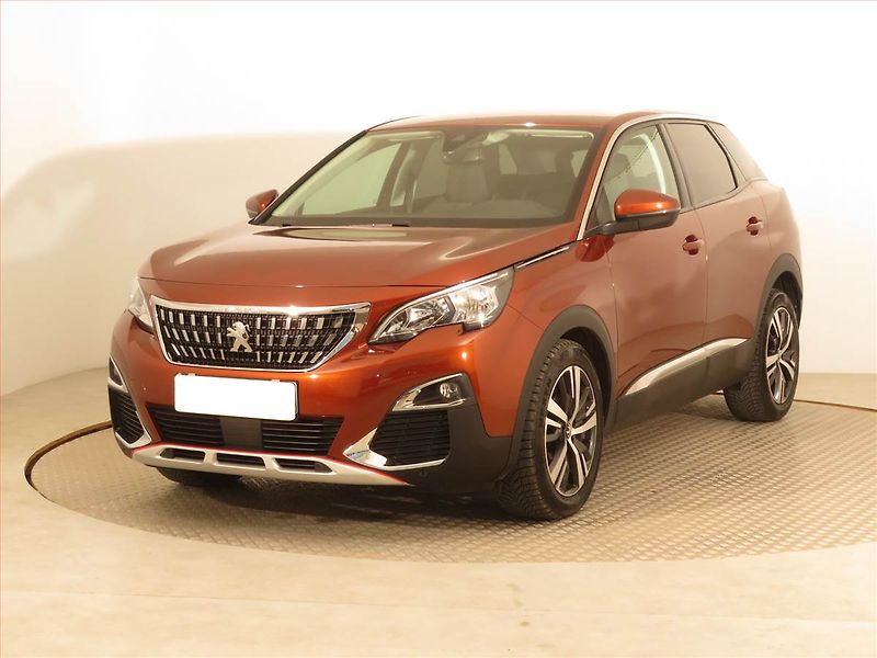 Peugeot 3008 (2018) Allure Pack 1.2 PureTech - fotka 2 z 16