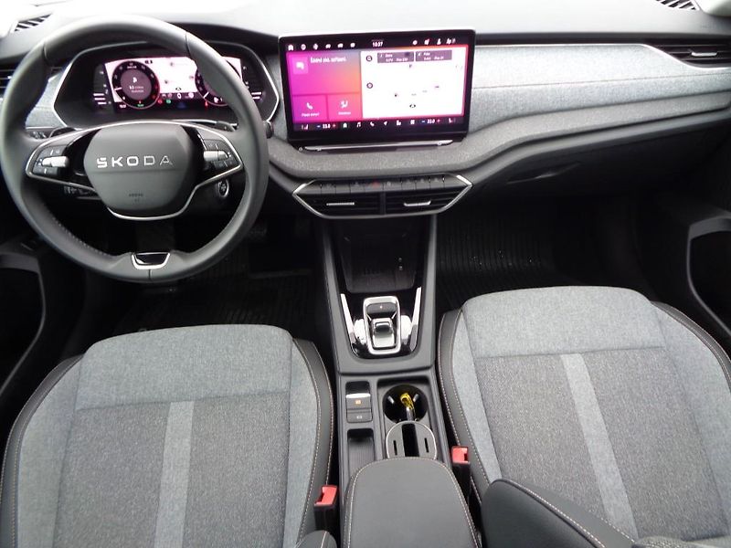 Škoda Octavia COMBI 1.5 eTSI M-HEV Top Selec - fotka 12 z 29