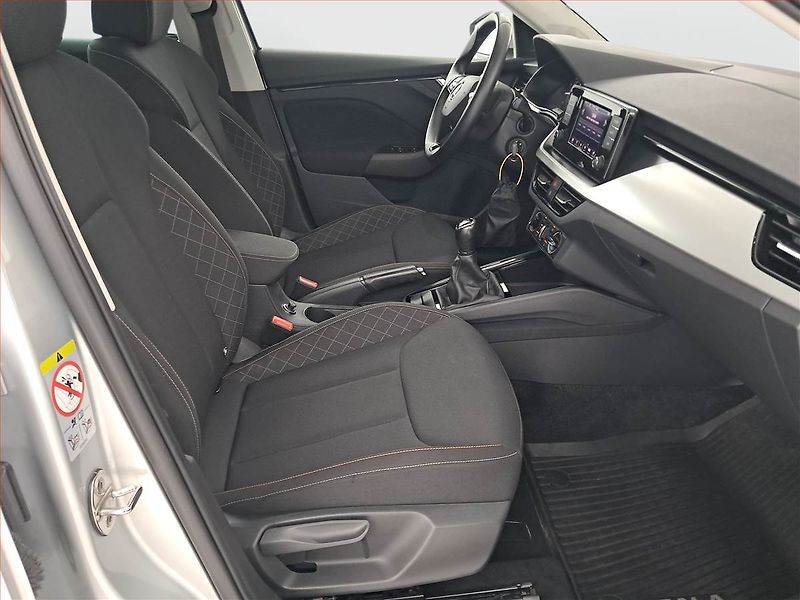 Škoda Scala (2020) 1.0 TSI, Tempomat - fotka 9 z 18