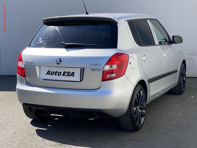 Škoda Fabia (2013) 1.4 TSi, RS, DSG - fotka 4 z 17