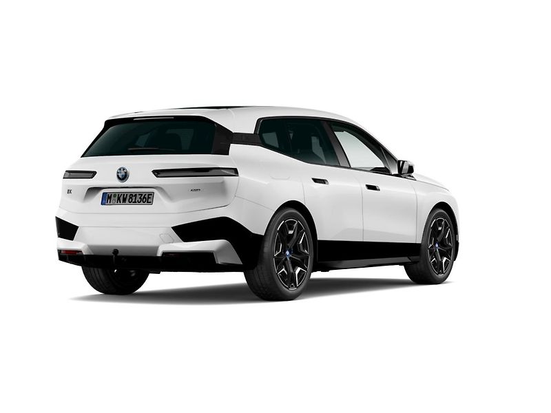 BMW iX xDrive50 - fotka 2 z 6