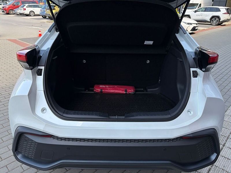 Toyota C-HR 1.8 Style - fotka 17 z 20