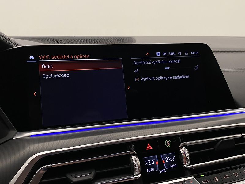 BMW X5 M50D xDrive CZ AUT REZERVACE - fotka 115 z 123