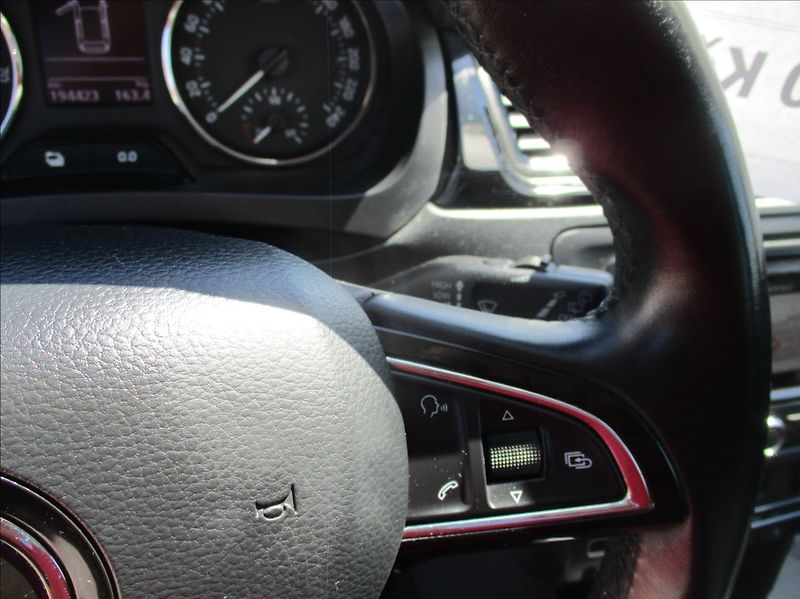 Škoda Rapid 1,4 TSI, DSG,NAVI,Spaceback, - fotka 23 z 43