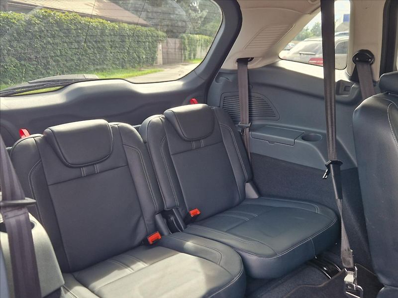 Ford Grand C-MAX 1,6 TDCi 7MÍST AUTOAC SENZORY - fotka 13 z 41