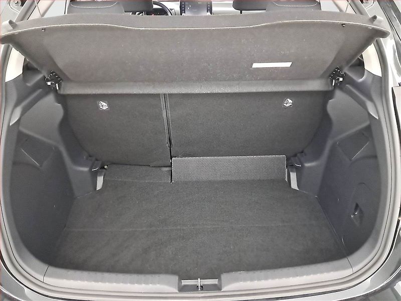 Toyota Yaris (2022) 1.5 VVT-i Hybrid - fotka 14 z 18