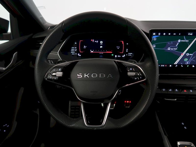 Škoda Octavia (2025) SPORTLINE 2.0TSI 150KW CANTON - fotka 16 z 42